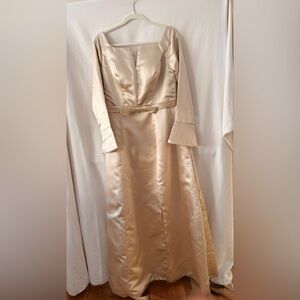Champagne Satin Floor Length Long Sleeve Formal Dress NWT Size 12